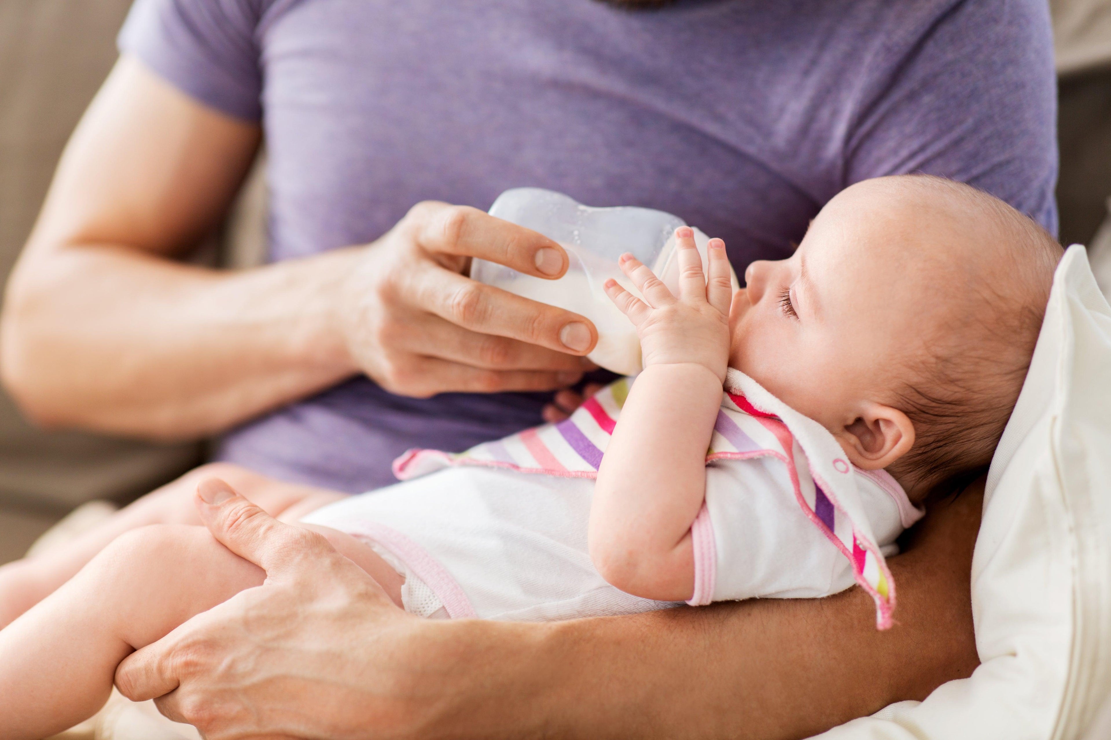 Les bébés peuvent-ils boire du lait froid ? – BABY NOVELTY